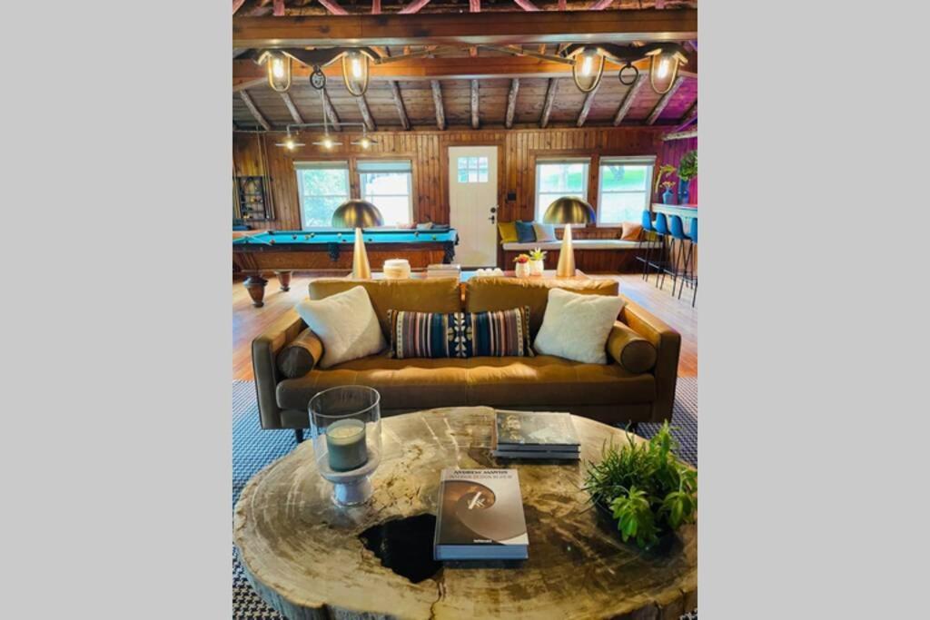 Peaceful Getaway Cottage On Grounds Of Historic Mid-Century Gem Northborough エクステリア 写真