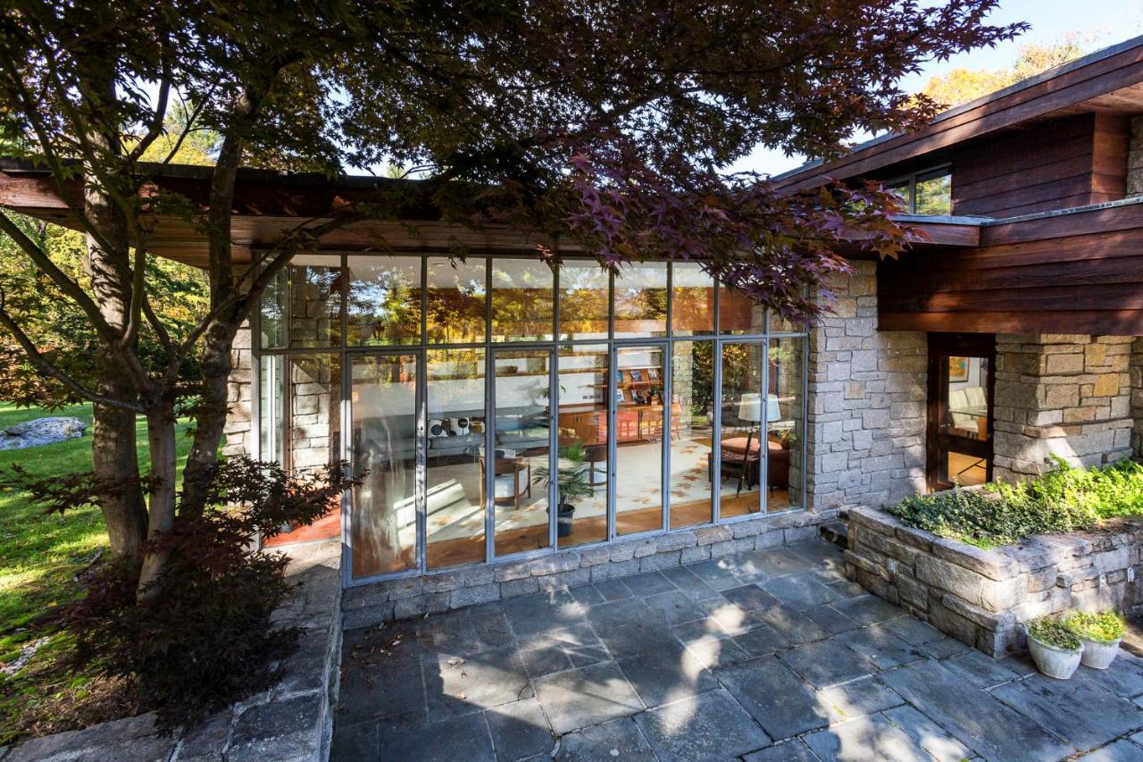Peaceful Getaway Cottage On Grounds Of Historic Mid-Century Gem Northborough エクステリア 写真